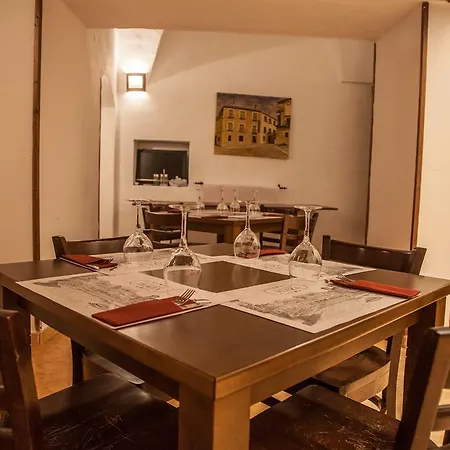 ゲストハウス Hostal Meson Plaza トルヒーリョ